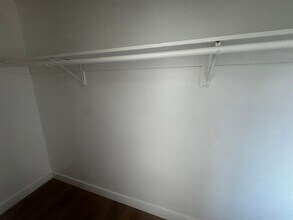 1499 W 35th Pl in Los Angeles, CA - Foto de edificio - Building Photo