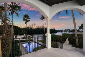 549 NE 19th Ave in Deerfield Beach, FL - Building Photo - Building Photo