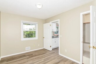 3837 Buena Vista Pike in Nashville, TN - Foto de edificio - Building Photo