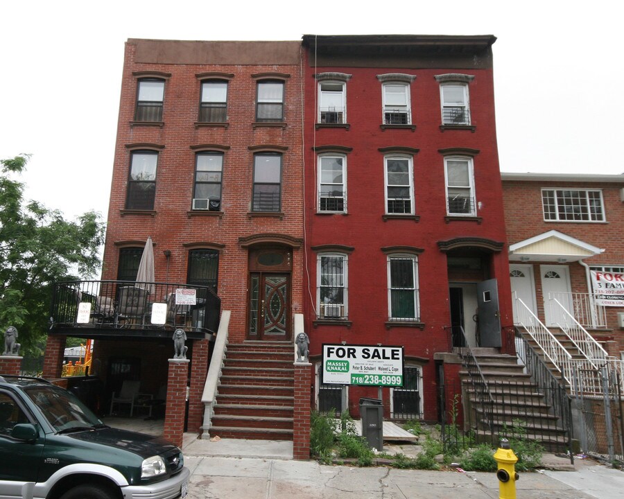 980 Dekalb Avenue in Brooklyn, NY - Foto de edificio