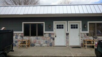 14532 State St in Marne, MI - Building Photo
