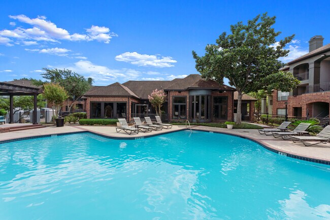 Barnett in Houston, TX - Building Photo - Building Photo