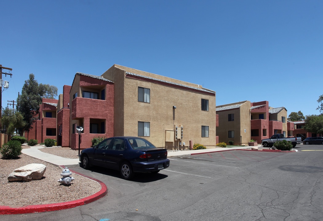 Talavera Apartments in Tucson, AZ - Building Photo