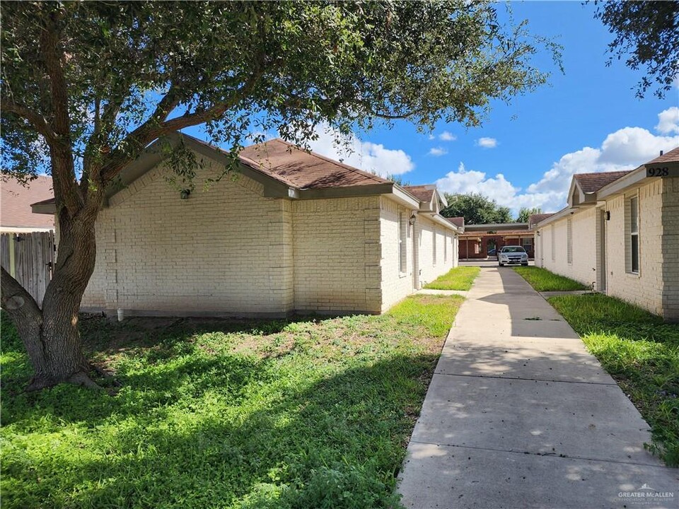 928 French Ave in Edinburg, TX - Building Photo