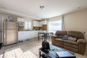 3162 Euclid Av in Vancouver, BC - Building Photo - Building Photo