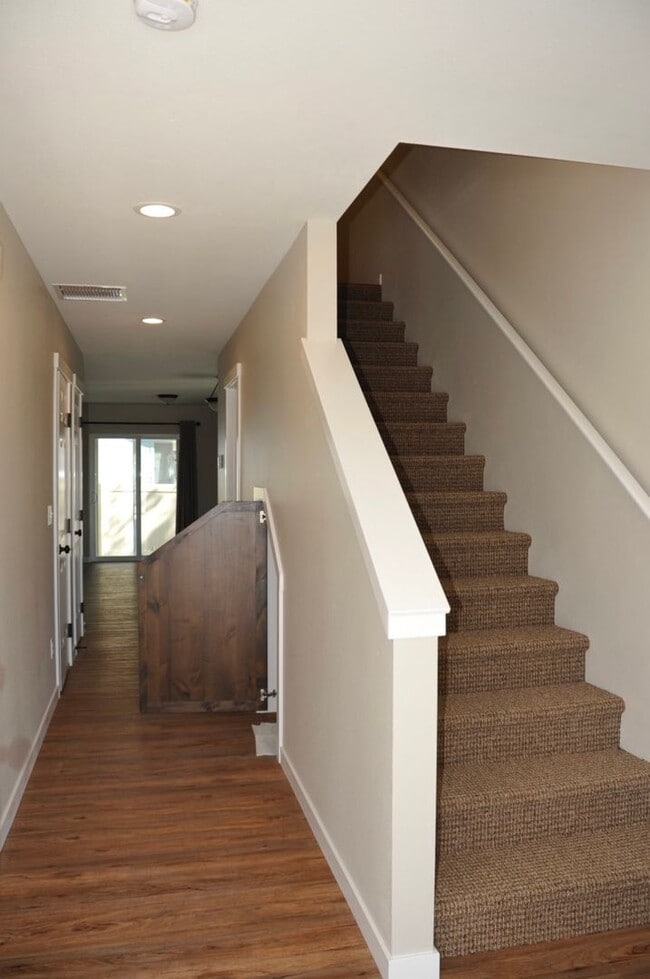 309 W Haycraft Ave in Coeur d'Alene, ID - Foto de edificio - Building Photo