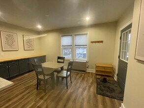 151 E Allen St, Unit D in Winooski, VT - Building Photo - Building Photo