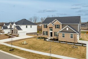 Woodlands of Lyon in South Lyon, MI - Building Photo