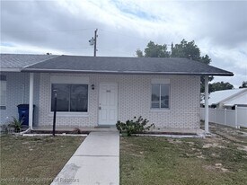 3001 Villa Rd in Sebring, FL - Building Photo