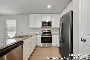 4250 Thalweg Way in San Antonio, TX - Foto de edificio - Building Photo