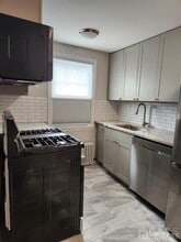 107 Lincoln Park E in Cranford, NJ - Building Photo - Building Photo