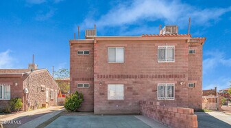 11042 Morning Dew Ct in El Paso, TX - Building Photo