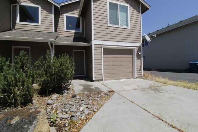 property at 3073 SW Obsidian Ln