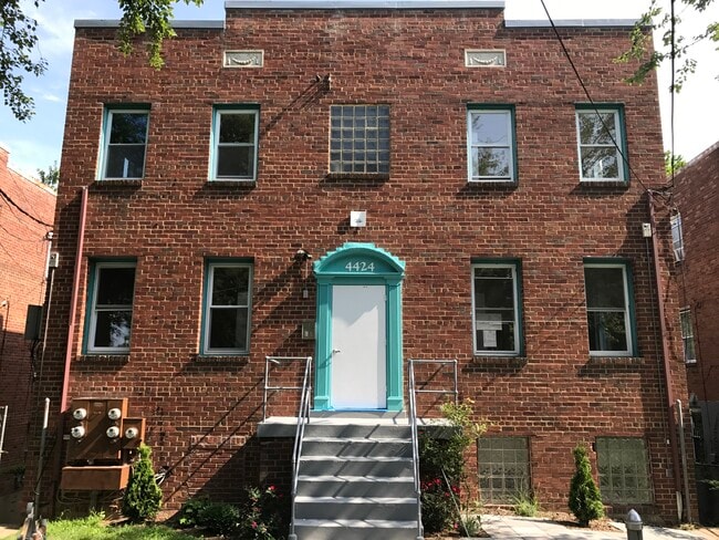 4424 foote st ne, Unit #2