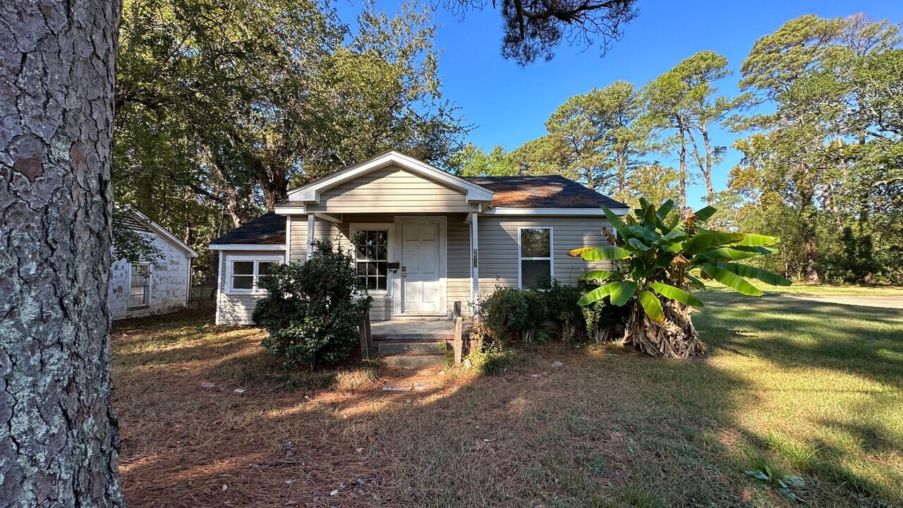 1511 University Ave in Monroe, LA - Building Photo