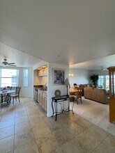 960 Starkey Rd in Largo, FL - Building Photo - Building Photo