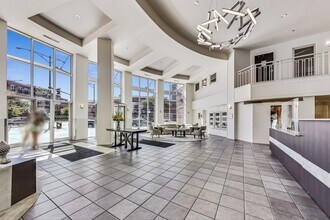 1000 W Adams St in Chicago, IL - Building Photo - Building Photo