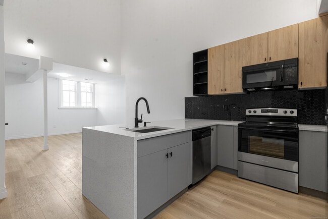 property at 41 N Main St