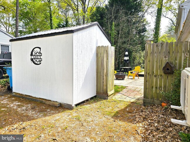 property at 1501 Woodland Rd