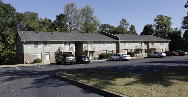 Highland Square II in Greenville, SC - Foto de edificio - Building Photo