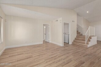 2537 N 87th Dr in Phoenix, AZ - Building Photo - Building Photo