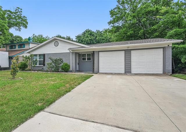 1006 Darlene Ln