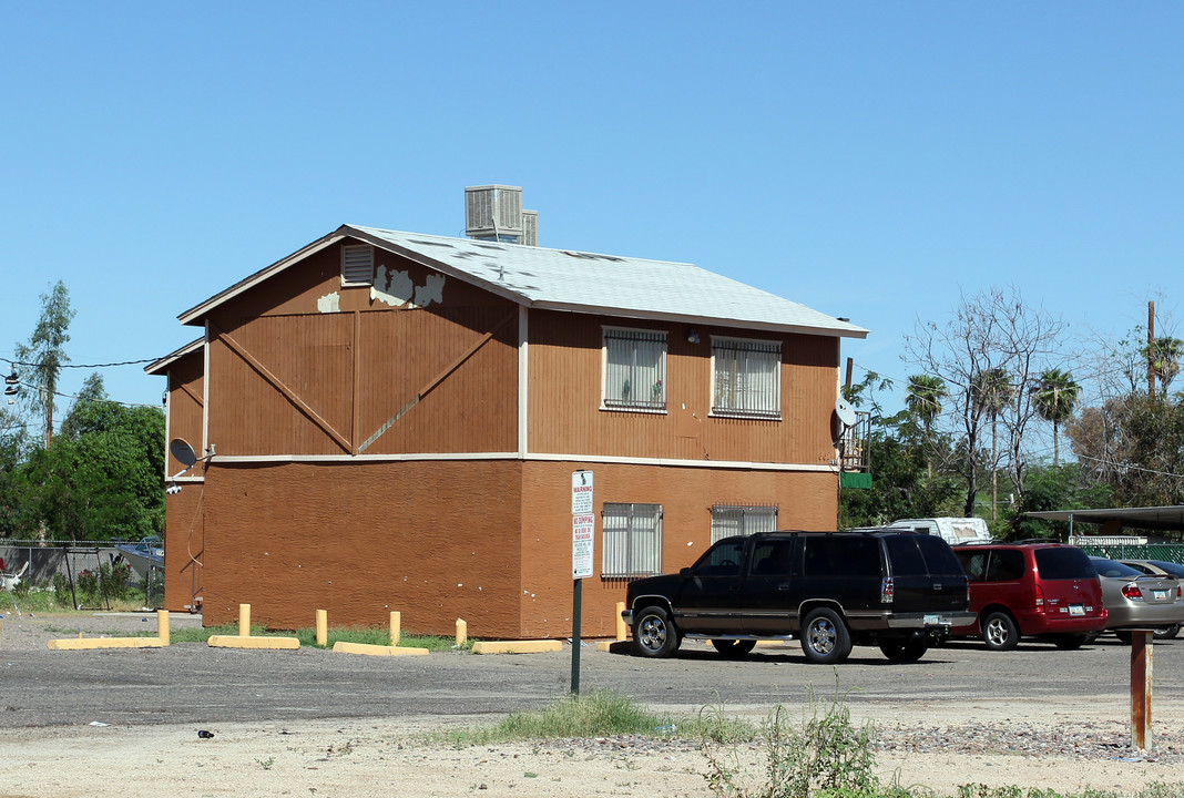 6632 S 11th St in Phoenix, AZ - Foto de edificio