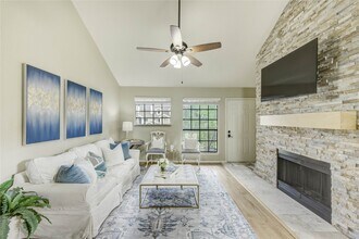 4900 Floyd St in Houston, TX - Building Photo - Building Photo