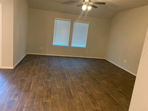 11594 Gingerland Dr in Conroe, TX - Building Photo - Building Photo