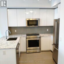 20-3020 Shore Breeze Dr in Toronto, ON - Building Photo - Building Photo