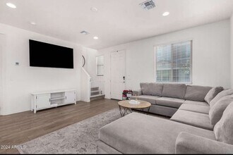3828 S 58th Ln in Phoenix, AZ - Building Photo - Building Photo