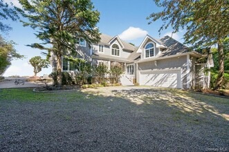 5 Penny Ln in Smithtown, NY - Building Photo - Building Photo