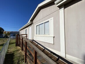 907 Poplar Dr in Dallesport, WA - Building Photo - Building Photo