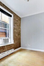 LeRoy Street in New York, NY - Building Photo - Building Photo