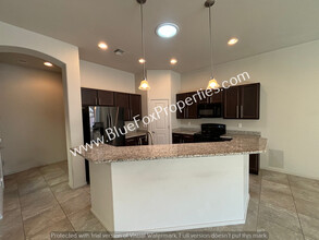 8754 E Perry Park Cir in Tucson, AZ - Building Photo - Building Photo