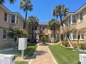 319 1st Ave N in Jacksonville Beach, FL - Building Photo