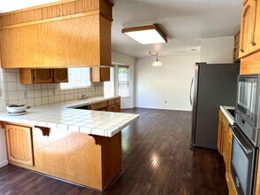 3038 Burl Hollow Dr in Stockton, CA - Building Photo - Building Photo