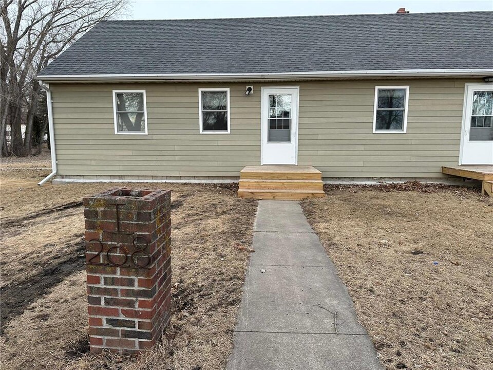 208 Oregon Ave. in Kerkhoven, MN - Building Photo