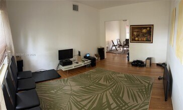 715 NE 91st St in Miami Shores, FL - Building Photo - Building Photo