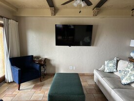 935 Beachview Dr in St. Simons Island, GA - Building Photo