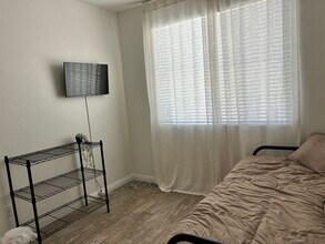 10960 Knoxville Way in Riverside, CA - Building Photo - Building Photo