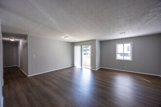Peppertree Apartments in Atlanta, GA - Building Photo - Interior Photo