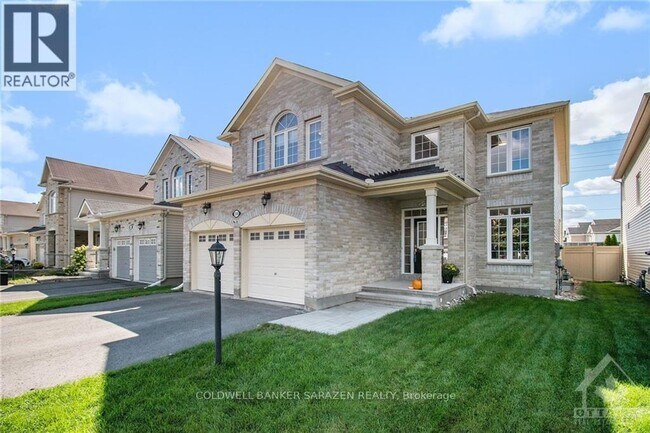 208 Kinloch Crt in Ottawa, ON - Building Photo - Building Photo