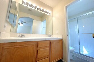 1209 Autumn Ridge Cir in North Las Vegas, NV - Foto de edificio - Building Photo