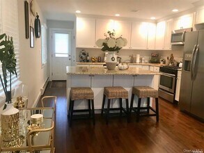 9 North St in Glen Head, NY - Building Photo - Building Photo