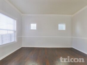 21 Howard Ave in Cartersville, GA - Foto de edificio - Building Photo