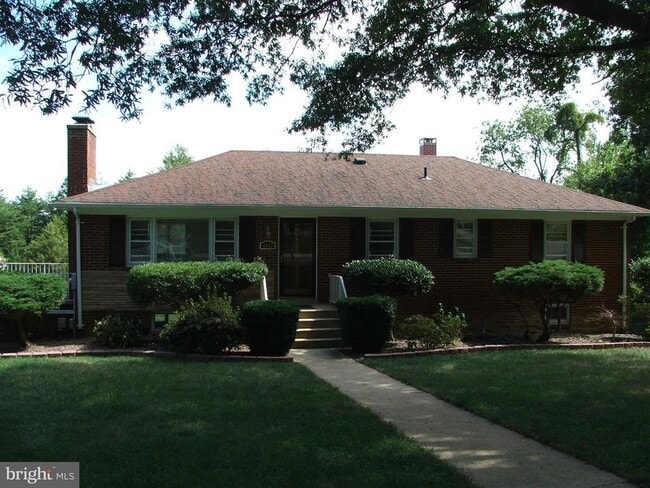 property at 6813 Hackberry St