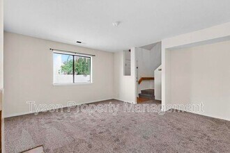 1515 La Charles Dr NE in Albuquerque, NM - Building Photo - Building Photo