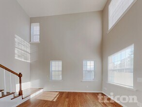 2346 Sonoma Valley Dr in Charlotte, NC - Foto de edificio - Building Photo