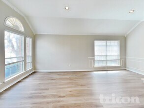 1314 Pegasus Dr in Arlington, TX - Building Photo - Building Photo